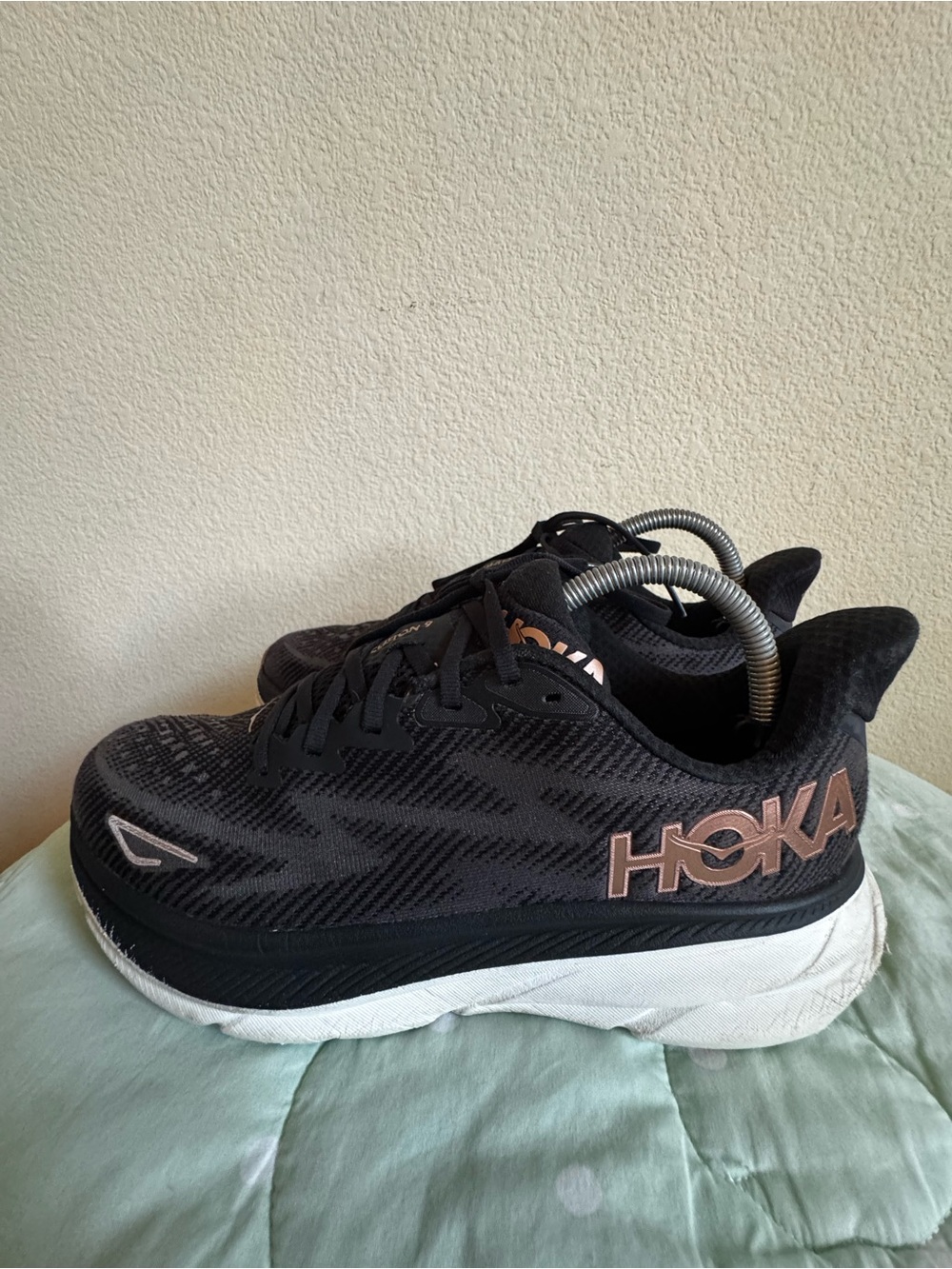 Hoka One One Clifton 9 Women’s Size 9